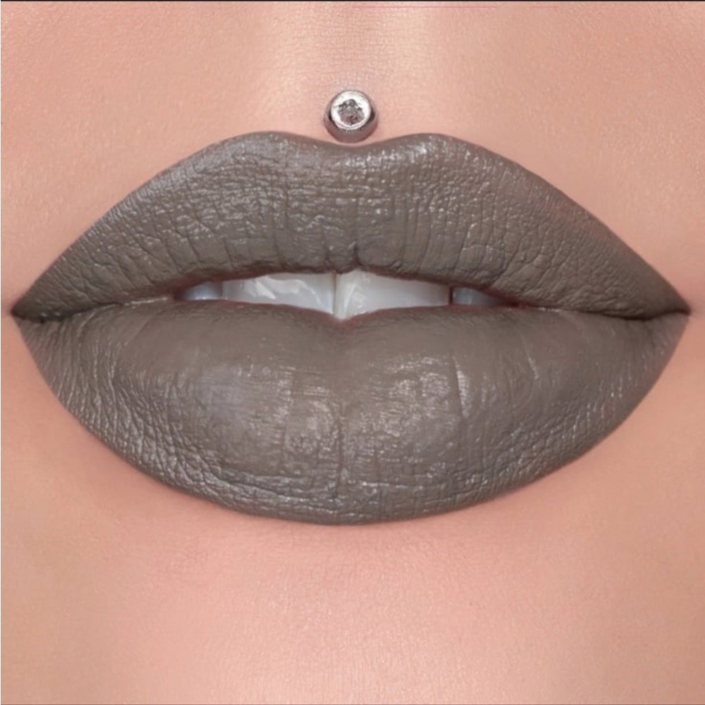 Jeffree Star Grave Digger Velvet Trap Lipstick